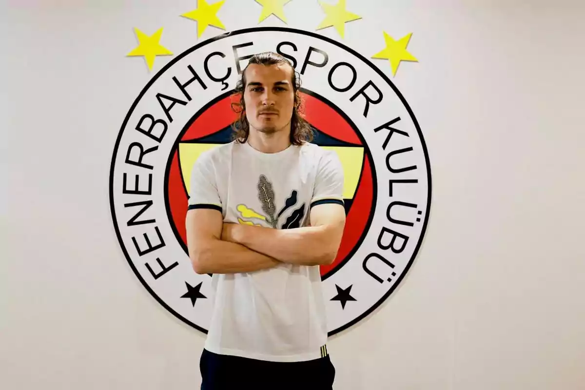 Imagen de Soyuncu con el Fenerbahçe